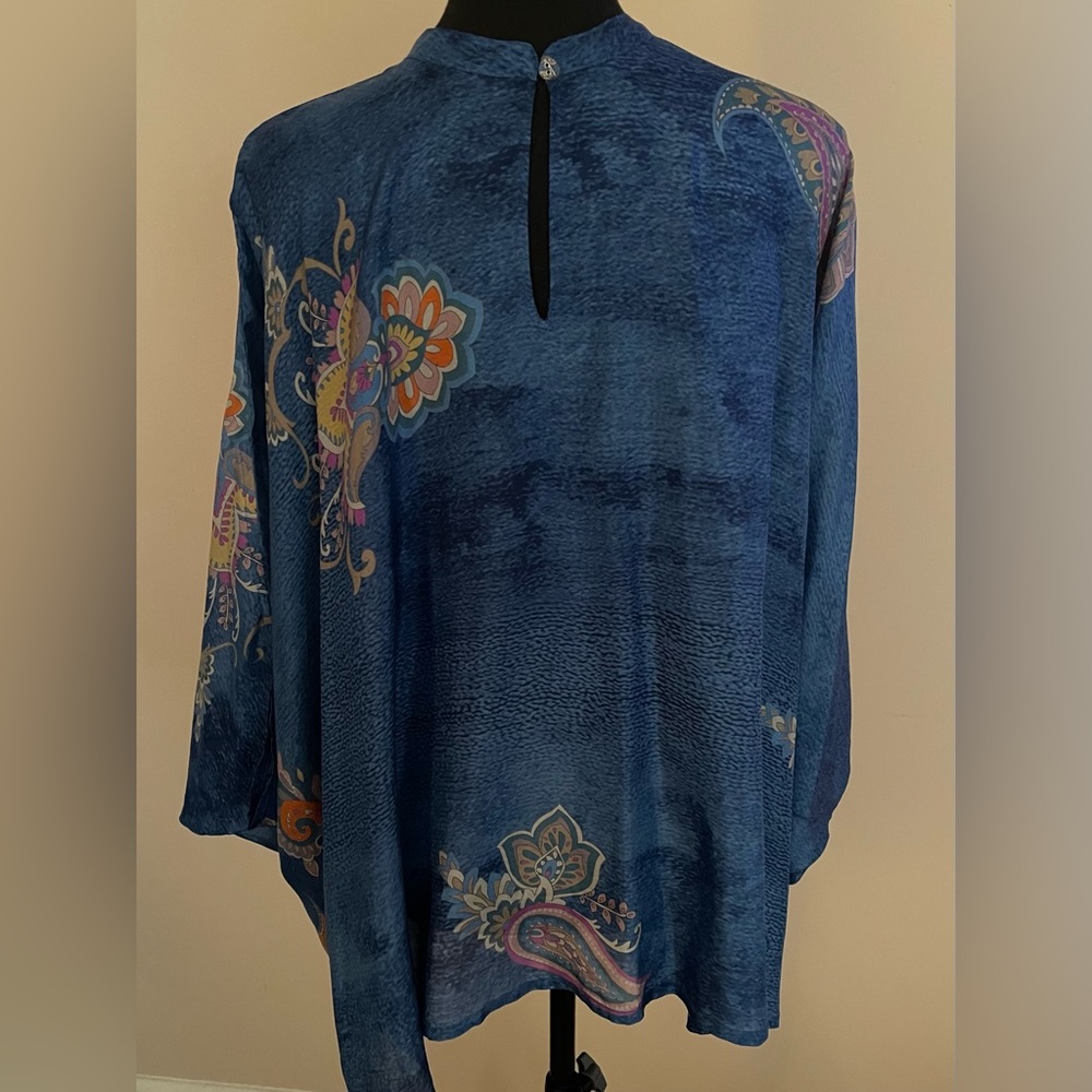 NWOT Johnny Was Paisley Spray Sascha Poncho 100% silk. Size s/m